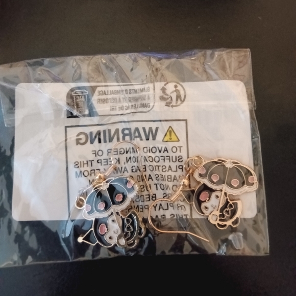 NEW Kuromi Dangle Earrings - Picture 3 of 3